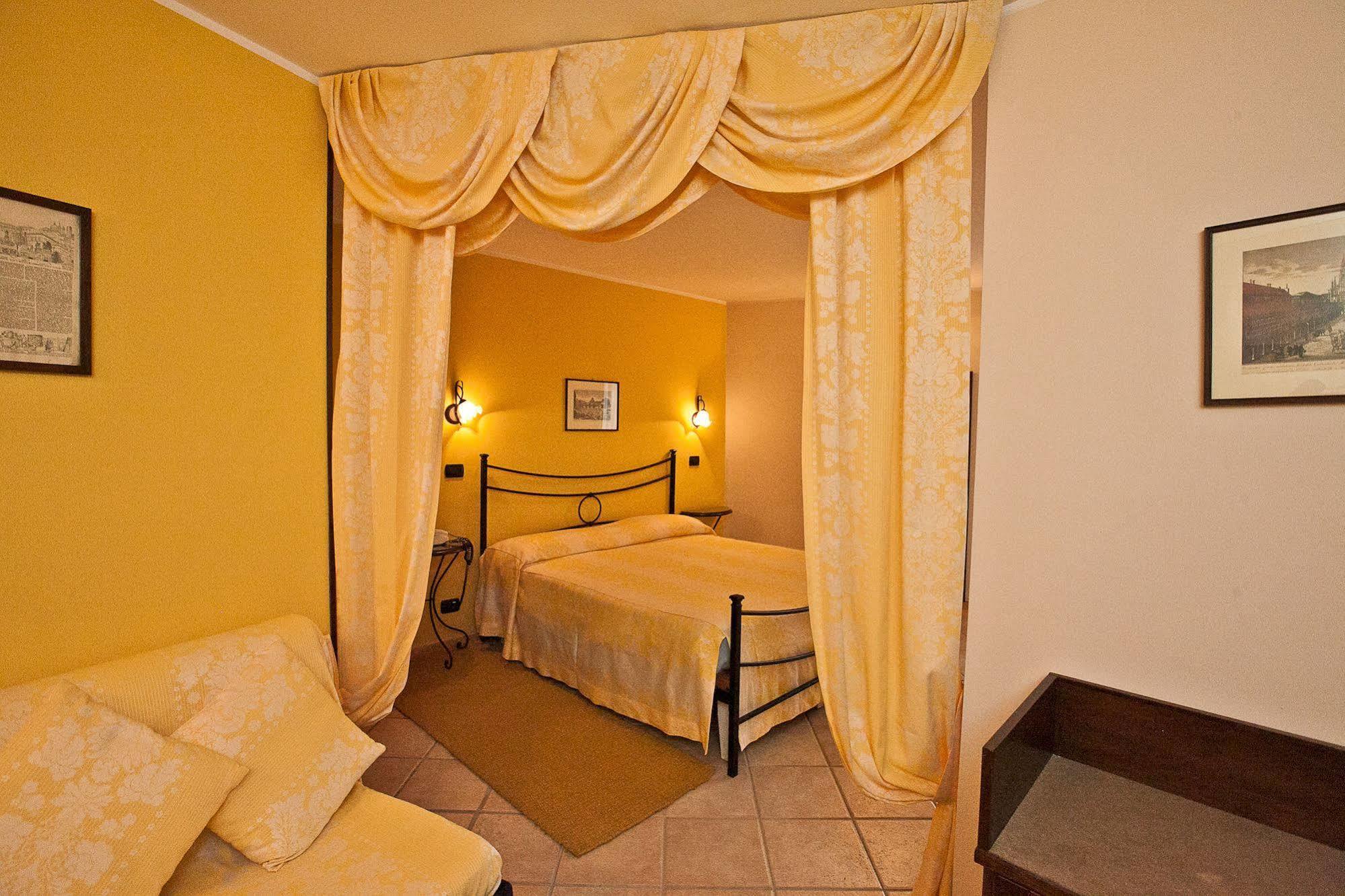 אסטי Hotel Rainero מראה חיצוני תמונה